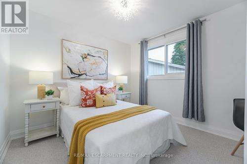 3150 Bentworth Drive, Burlington, ON - Indoor Photo Showing Bedroom