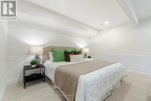 3150 Bentworth Drive, Burlington, ON - Indoor Photo Showing Bedroom