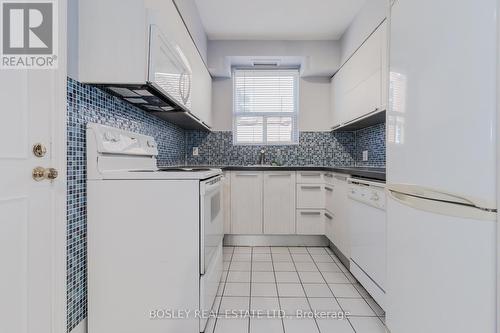 2 - 7 Warwick Avenue, Toronto, ON - Indoor Photo Showing Kitchen