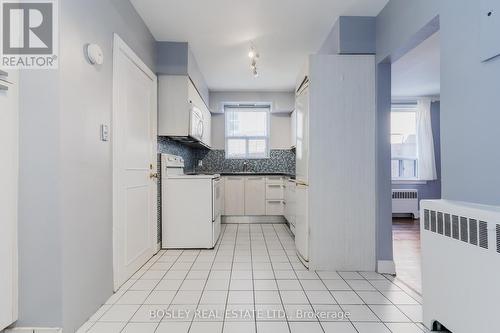 2 - 7 Warwick Avenue, Toronto, ON - Indoor Photo Showing Kitchen