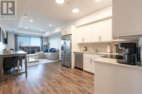 408 - 64 Main Street N, Haldimand, ON - Indoor Photo Showing Kitchen