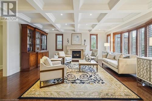 559 Golfview Court, Oakville, ON - Indoor Photo Showing Living Room With Fireplace