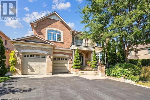 559 Golfview Court, Oakville, ON - Outdoor With Facade