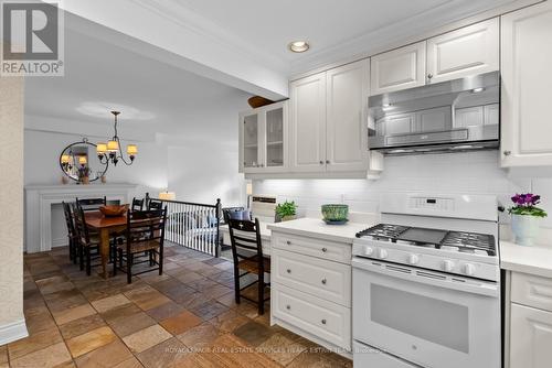 169 Parkhurst Boulevard, Toronto, ON - Indoor Photo Showing Kitchen