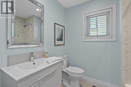 169 Parkhurst Boulevard, Toronto, ON - Indoor Photo Showing Bathroom