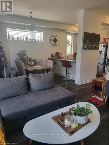 54 - 575 Woodward Avenue, Hamilton, ON - Indoor Photo Showing Living Room