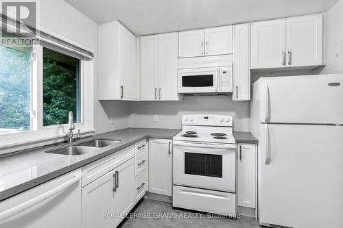 664 Cheapside Street, London, ON - Indoor Photo Showing Kitchen With Double Sink