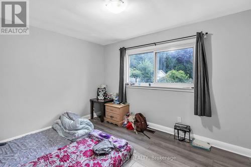 664 Cheapside Street, London, ON - Indoor Photo Showing Bedroom