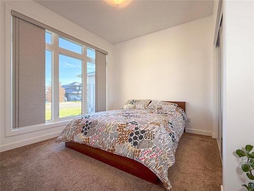 41 Southview Drive, Brandon, MB - Indoor Photo Showing Bedroom