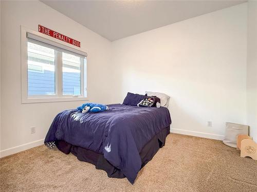 41 Southview Drive, Brandon, MB - Indoor Photo Showing Bedroom