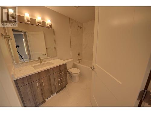 130 Colebrook Road Unit# 27, Kamloops, BC - Indoor Photo Showing Bathroom