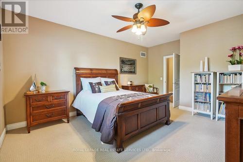 559 Golfview Court, Oakville, ON - Indoor Photo Showing Bedroom