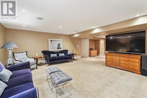 559 Golfview Court, Oakville, ON - Indoor