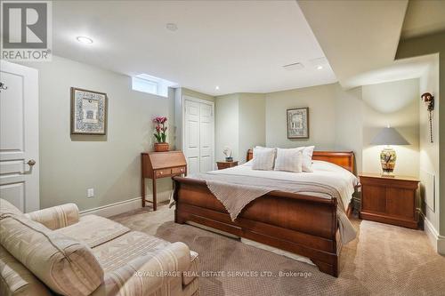 559 Golfview Court, Oakville, ON - Indoor Photo Showing Bedroom