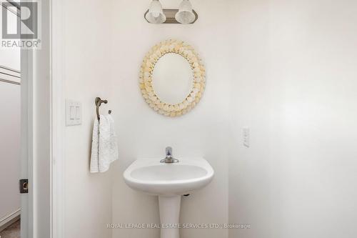 2037 Trawden Way, Oakville, ON - Indoor Photo Showing Bathroom