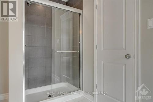 213 Mission Trail Crescent, Ottawa, ON - Indoor Photo Showing Bathroom