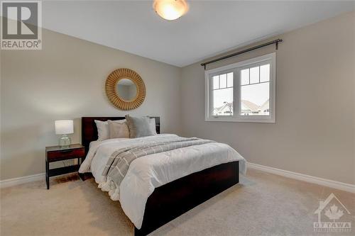 213 Mission Trail Crescent, Ottawa, ON - Indoor Photo Showing Bedroom