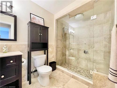 184 Dundas Street E, Waterdown, ON - Indoor Photo Showing Bathroom