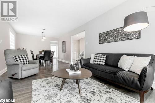 279 Anne Street N, Barrie, ON - Indoor Photo Showing Living Room