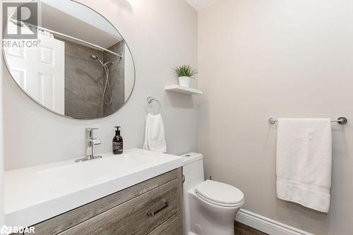 279 Anne Street N, Barrie, ON - Indoor Photo Showing Bathroom