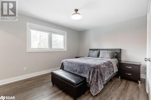 279 Anne Street N, Barrie, ON - Indoor Photo Showing Bedroom