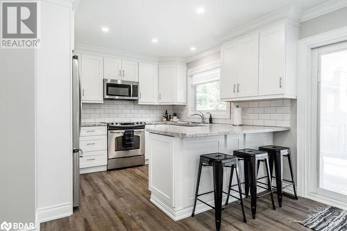 279 Anne Street N, Barrie, ON - Indoor Photo Showing Kitchen With Upgraded Kitchen