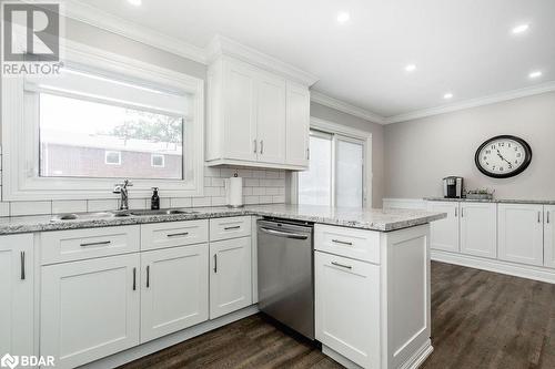 279 Anne Street N, Barrie, ON - Indoor Photo Showing Kitchen With Upgraded Kitchen