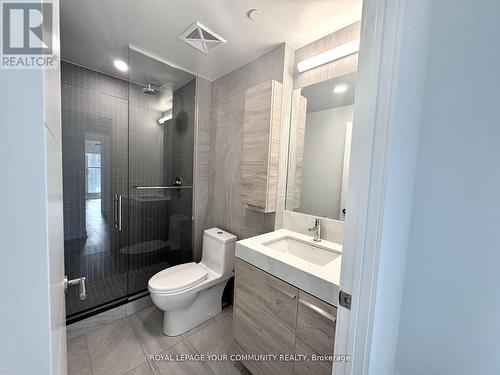 1804 - 200 Redpath Avenue, Toronto, ON - Indoor Photo Showing Bathroom