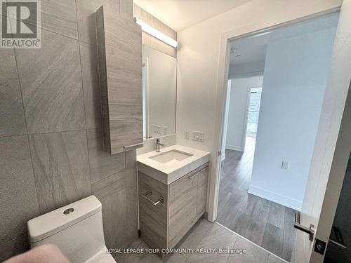 1804 - 200 Redpath Avenue, Toronto, ON - Indoor Photo Showing Bathroom