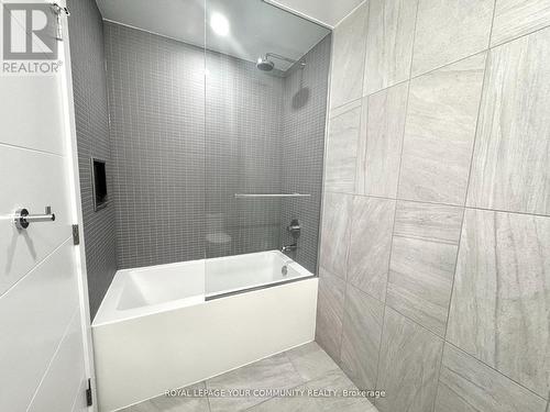 1804 - 200 Redpath Avenue, Toronto, ON - Indoor Photo Showing Bathroom