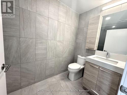 1804 - 200 Redpath Avenue, Toronto, ON - Indoor Photo Showing Bathroom