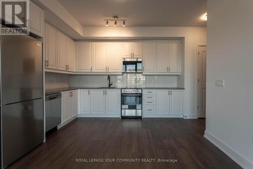 107 - 2333 Khalsa Gate, Oakville, ON - Indoor Photo Showing Kitchen