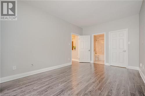 Empty room featuring light hardwood / wood-style flooring - 2511 Lakeshore Road W Unit# 108, Oakville, ON - Indoor Photo Showing Other Room