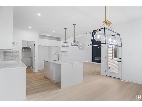 3616 6 St Nw, Edmonton, AB - Indoor Photo Showing Kitchen