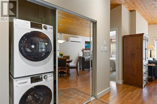 122 1080 Resort Dr, Parksville, BC - Indoor Photo Showing Laundry Room