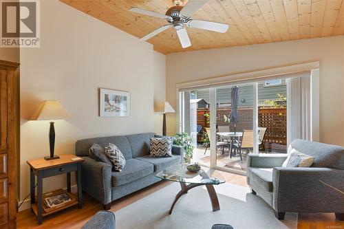 122 1080 Resort Dr, Parksville, BC - Indoor Photo Showing Living Room With Fireplace