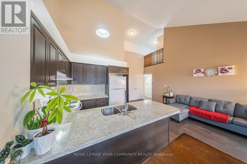 48 - 651F Warden Avenue, Toronto, ON - Indoor Photo Showing Kitchen With Double Sink