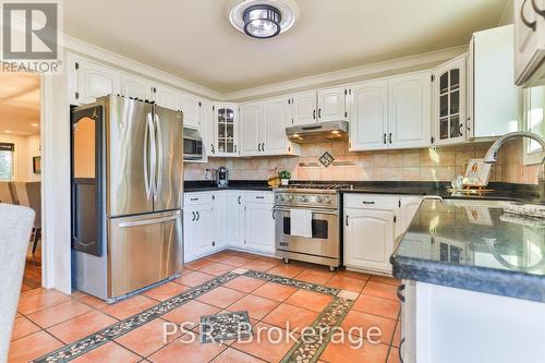 12 Kilty Court, Haldimand, ON - Indoor Photo Showing Kitchen