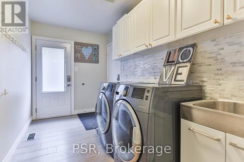 12 Kilty Court, Haldimand, ON - Indoor Photo Showing Laundry Room