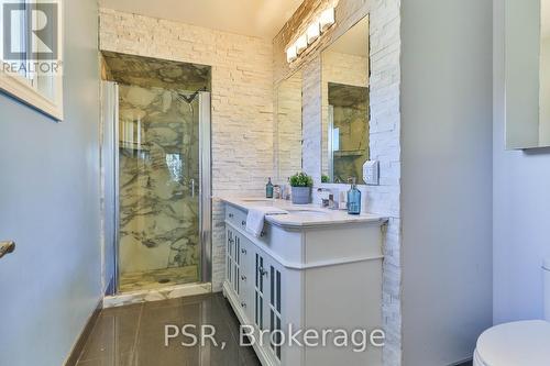 12 Kilty Court, Haldimand, ON - Indoor Photo Showing Bathroom