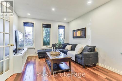 12 Kilty Court, Haldimand, ON - Indoor Photo Showing Living Room