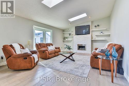 12 Kilty Court, Haldimand, ON - Indoor Photo Showing Living Room With Fireplace