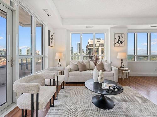 1803-100 Harrison Garden Blvd, Toronto, ON - Indoor Photo Showing Living Room