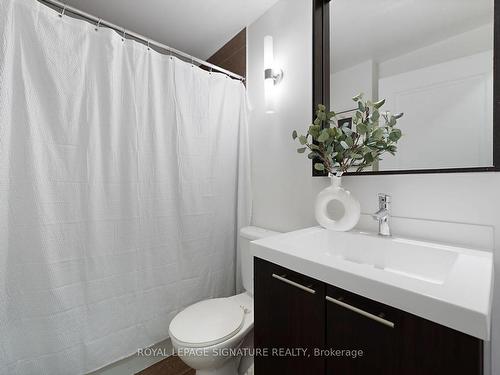 1803-100 Harrison Garden Blvd, Toronto, ON - Indoor Photo Showing Bathroom