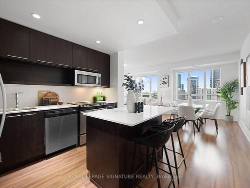 1803-100 Harrison Garden Blvd, Toronto, ON - Indoor Photo Showing Kitchen With Upgraded Kitchen