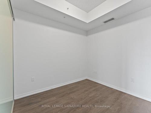 612-3237 Bayview Ave, Toronto, ON - Indoor Photo Showing Other Room