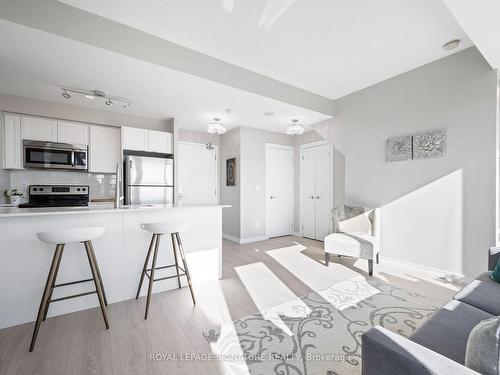 512-55 East Liberty, Toronto, ON - Indoor Photo Showing Kitchen