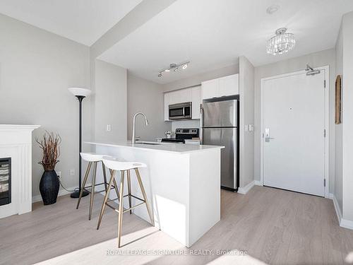 512-55 East Liberty, Toronto, ON - Indoor Photo Showing Kitchen