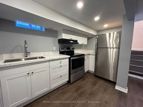 Lower-250 Kinmount Cres, Oshawa, ON - Indoor Photo Showing Kitchen