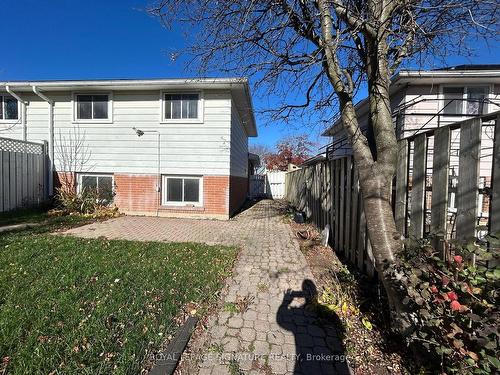 Lower-250 Kinmount Cres, Oshawa, ON - Outdoor